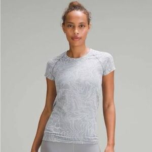 Lululemon swiftly tech short sleeve top